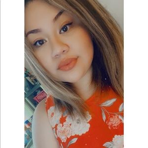 Meet your Posher, Ana